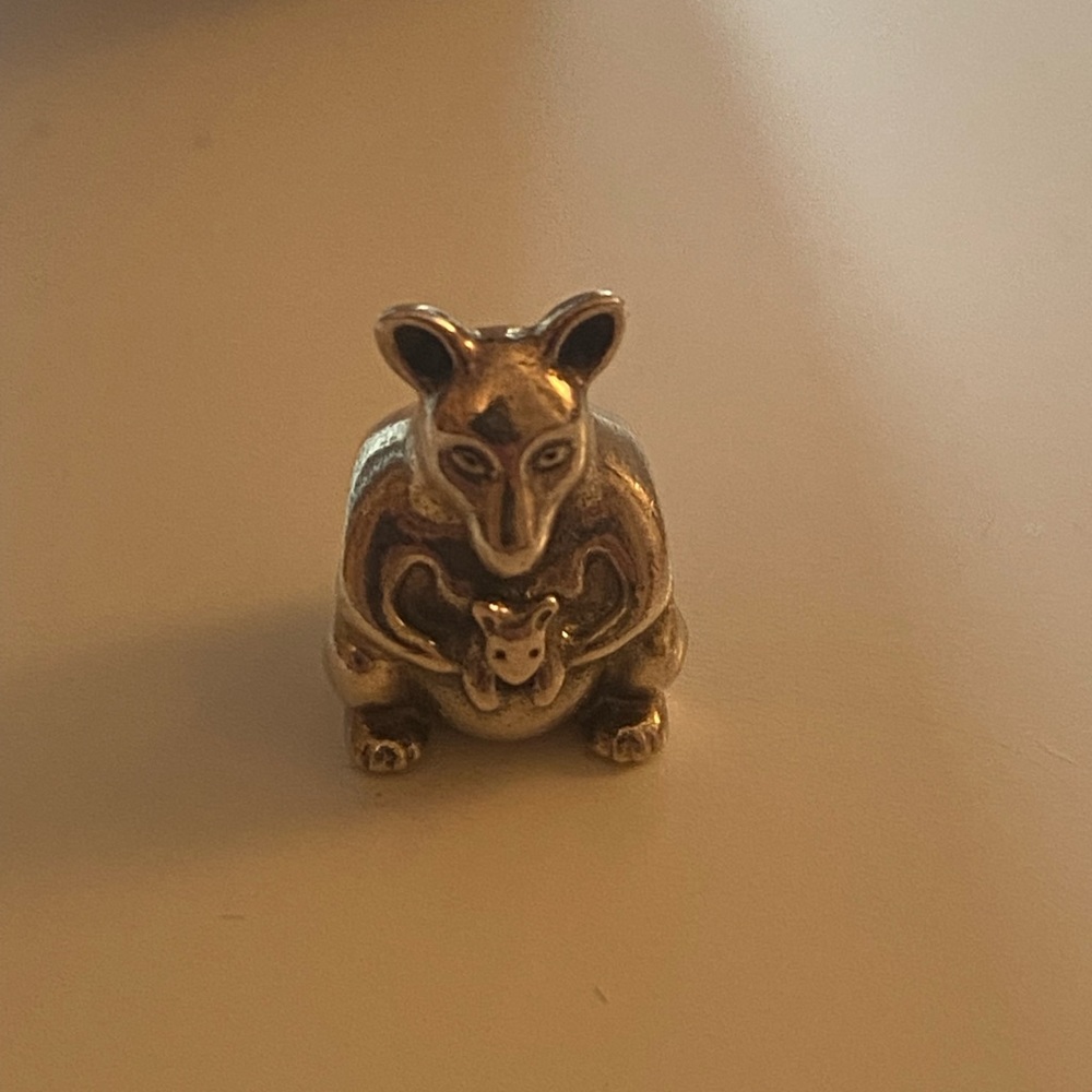 Pandora kangaroo and baby kangaroo charm
